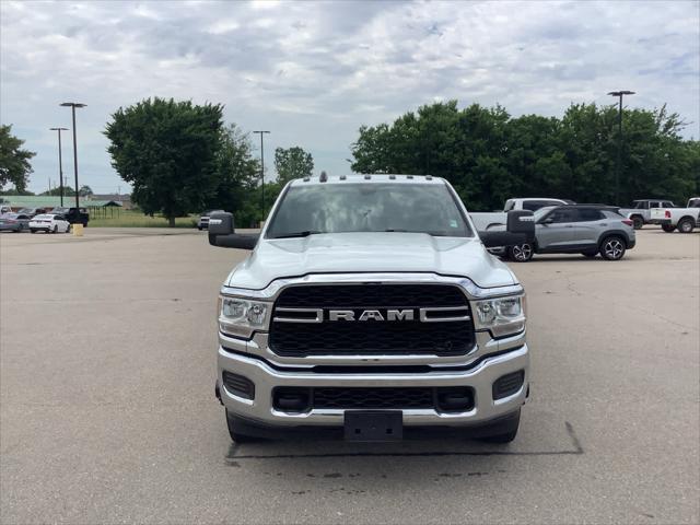 2024 RAM 3500 Tradesman Crew Cab 4x4 8 Box