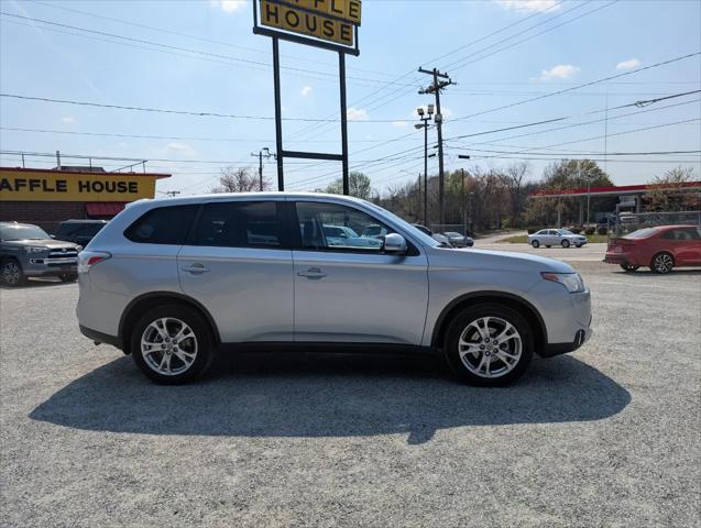 2015 Mitsubishi Outlander SE