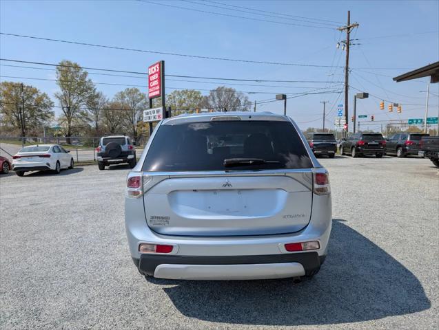 2015 Mitsubishi Outlander SE