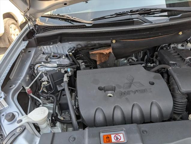 2015 Mitsubishi Outlander SE