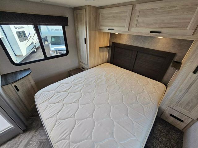 2022 Ford E-450 Cutaway 2850LE Ford