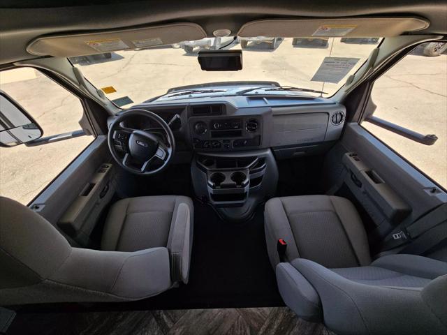 2022 Ford E-450 Cutaway 2850LE Ford
