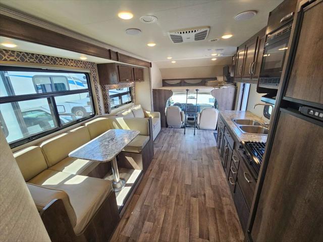 2019 Ford E-450 Cutaway 29XK