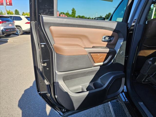 2023 Nissan Titan Crew Cab Platinum Reserve 4x4