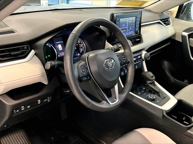 2022 Toyota RAV4 Hybrid XLE
