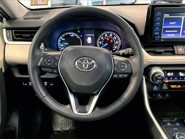 2022 Toyota RAV4 Hybrid XLE