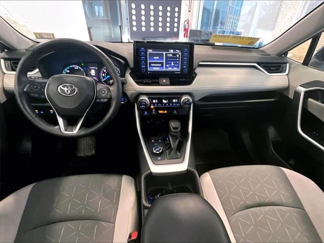 2022 Toyota RAV4 Hybrid XLE