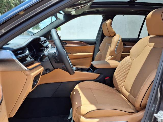 2025 Jeep Grand Cherokee GRAND CHEROKEE SUMMIT RESERVE 4X4