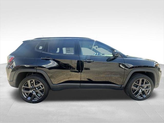 2025 Jeep Compass COMPASS LIMITED 4X4