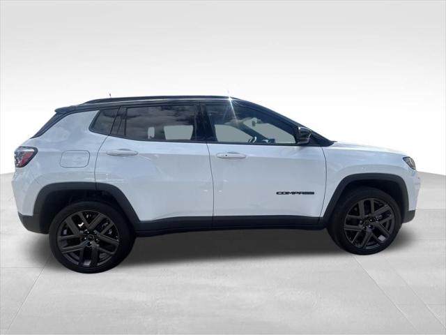 2025 Jeep Compass COMPASS LIMITED 4X4