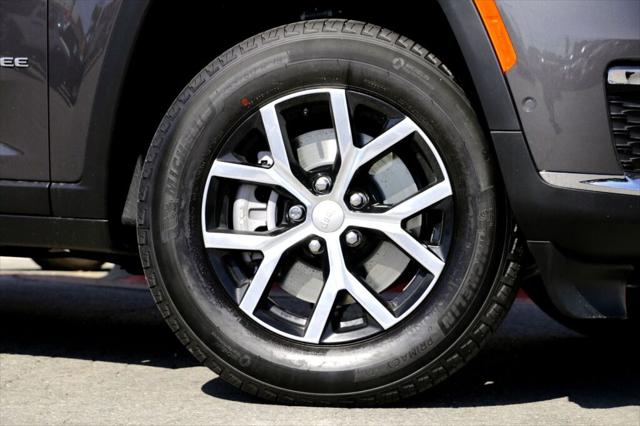 2025 Jeep Grand Cherokee GRAND CHEROKEE L LIMITED 4X2