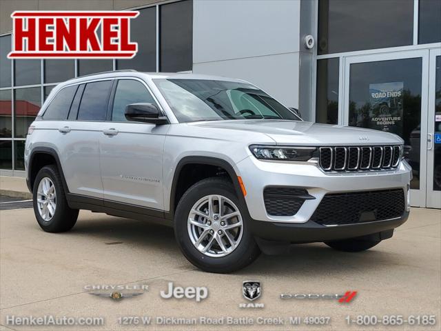 2025 Jeep Grand Cherokee GRAND CHEROKEE LAREDO X 4X4