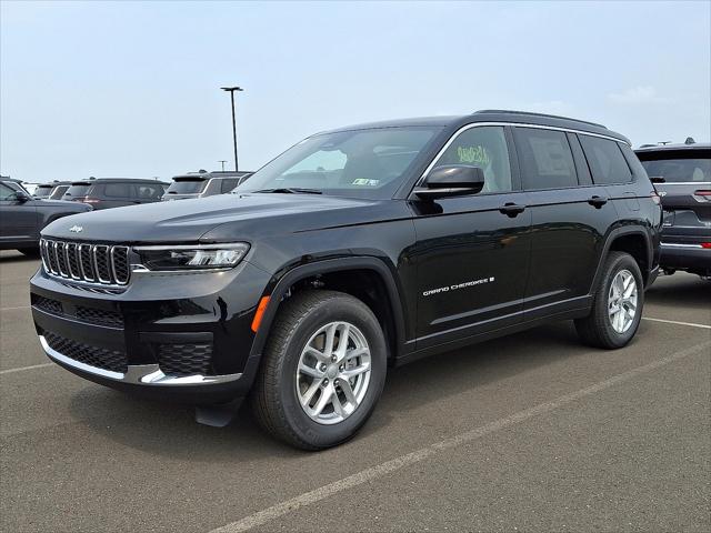 2025 Jeep Grand Cherokee GRAND CHEROKEE L LAREDO X 4X4