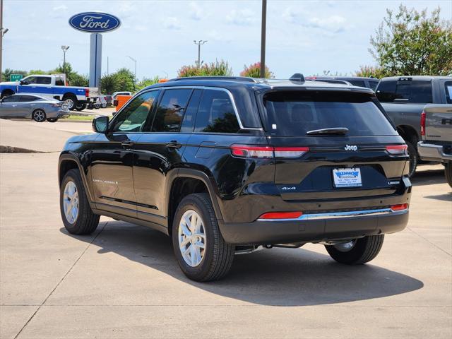2025 Jeep Grand Cherokee GRAND CHEROKEE LAREDO X 4X4