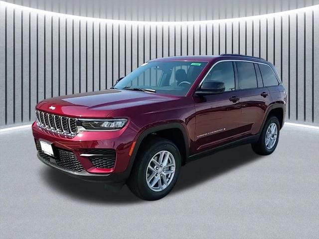 2025 Jeep Grand Cherokee GRAND CHEROKEE LAREDO X 4X4