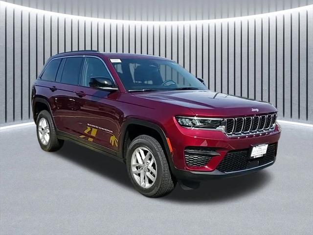 2025 Jeep Grand Cherokee GRAND CHEROKEE LAREDO X 4X4