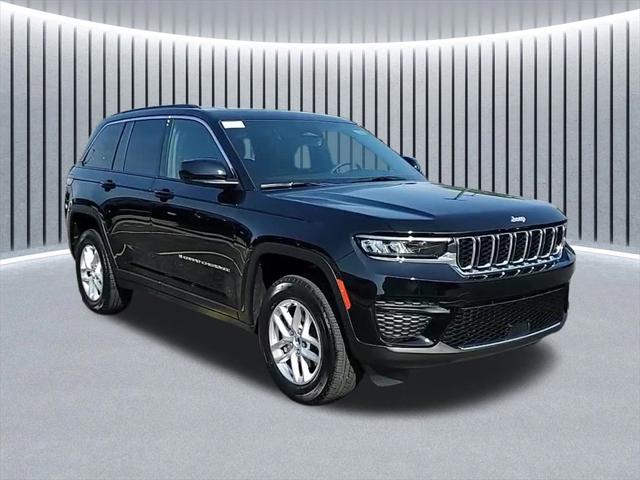 2025 Jeep Grand Cherokee GRAND CHEROKEE LAREDO X 4X4