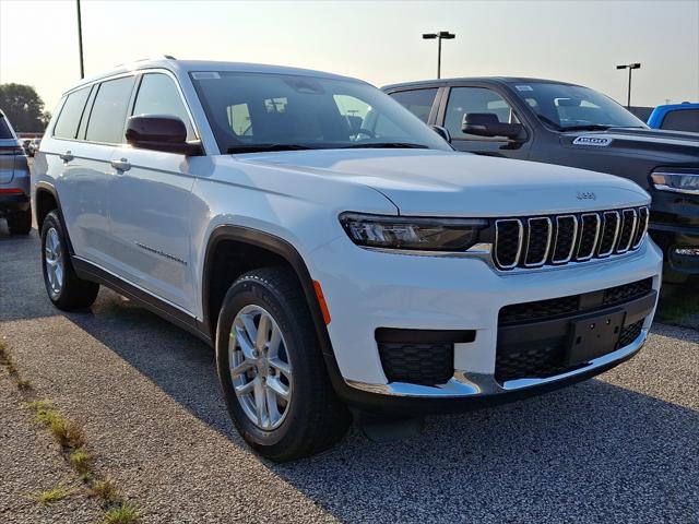 2025 Jeep Grand Cherokee GRAND CHEROKEE L LAREDO X 4X4