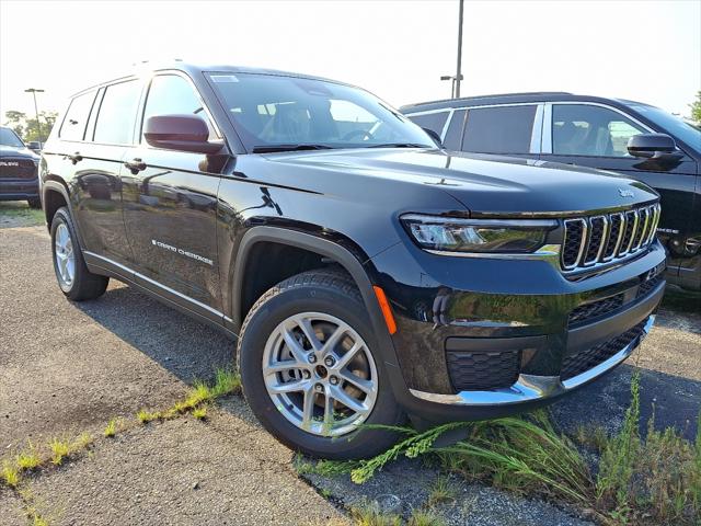 2025 Jeep Grand Cherokee GRAND CHEROKEE L LAREDO X 4X4