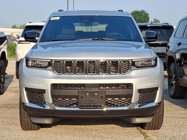 2025 Jeep Grand Cherokee GRAND CHEROKEE L LAREDO X 4X4