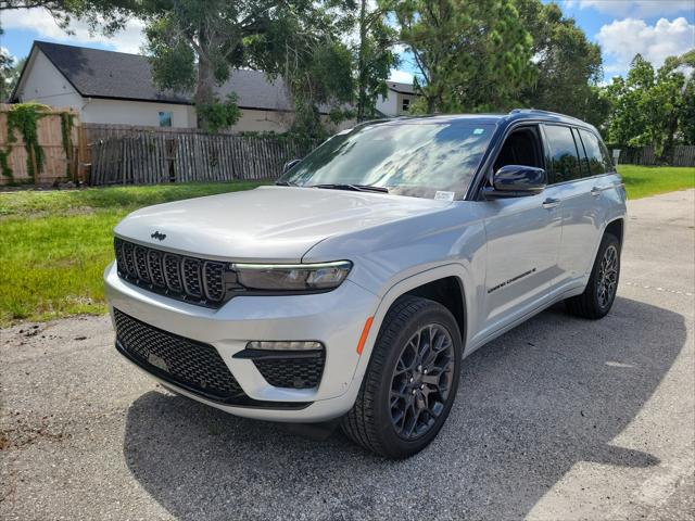 2025 Jeep Grand Cherokee GRAND CHEROKEE SUMMIT RESERVE 4X4