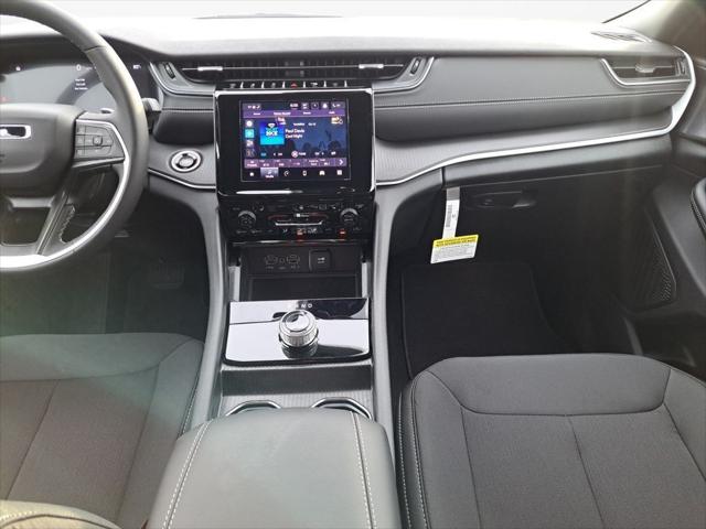 2025 Jeep Grand Cherokee GRAND CHEROKEE LAREDO X 4X4