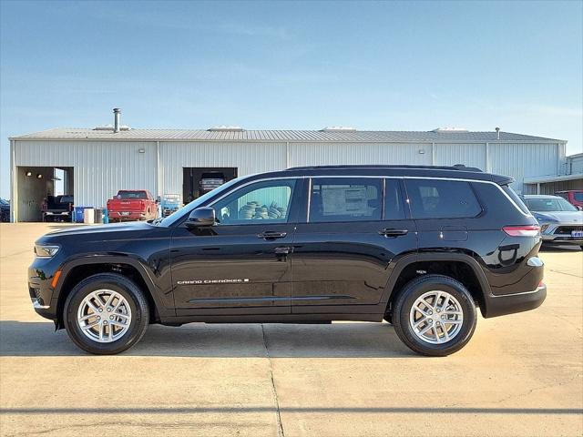 2025 Jeep Grand Cherokee GRAND CHEROKEE L LAREDO X 4X4