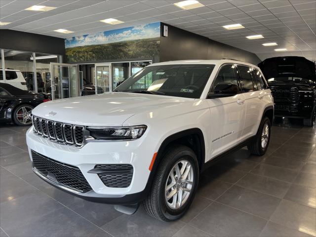 2025 Jeep Grand Cherokee GRAND CHEROKEE LAREDO X 4X4