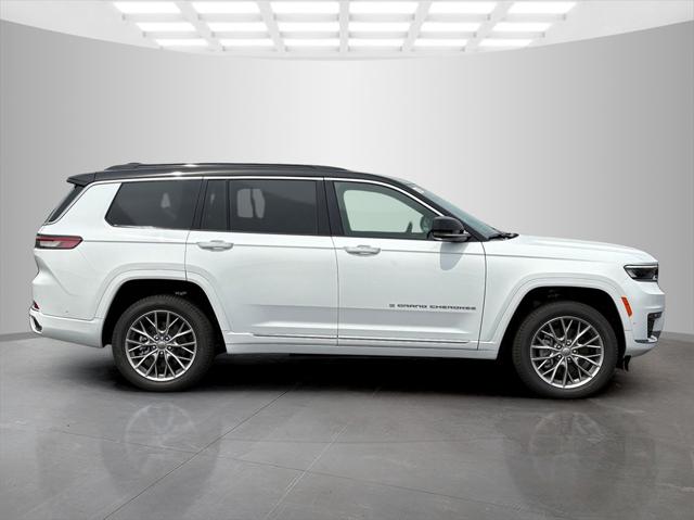 2025 Jeep Grand Cherokee GRAND CHEROKEE L SUMMIT 4X4