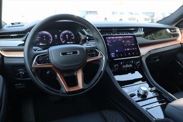 2025 Jeep Grand Cherokee GRAND CHEROKEE SUMMIT RESERVE 4X4