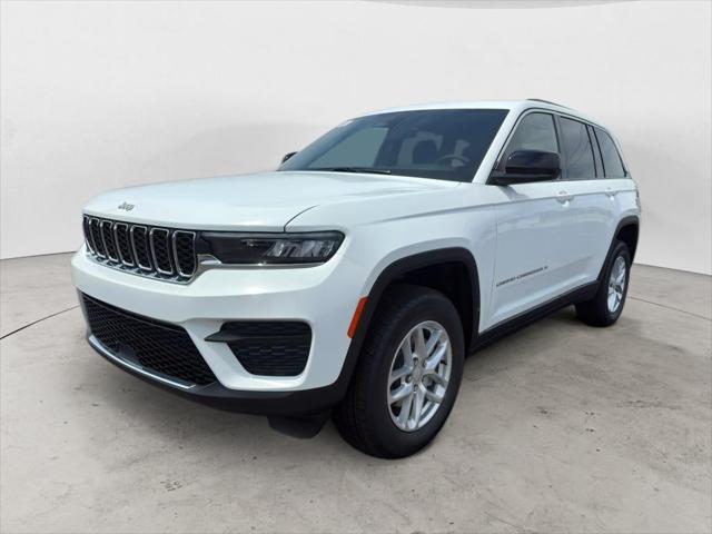 2025 Jeep Grand Cherokee GRAND CHEROKEE LAREDO X 4X4 2025 Jeep Grand Cherokee GRAND CHEROKEE LAREDO X 4X4