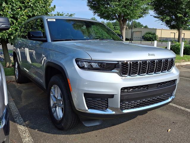 2025 Jeep Grand Cherokee GRAND CHEROKEE L LAREDO X 4X4