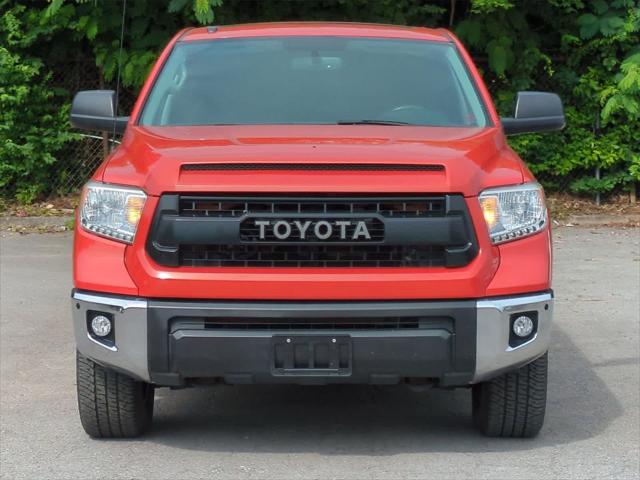 2017 Toyota Tundra SR5 5.7L V8