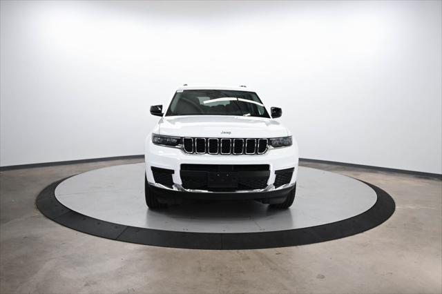 2023 Jeep Grand Cherokee L Laredo 4x4