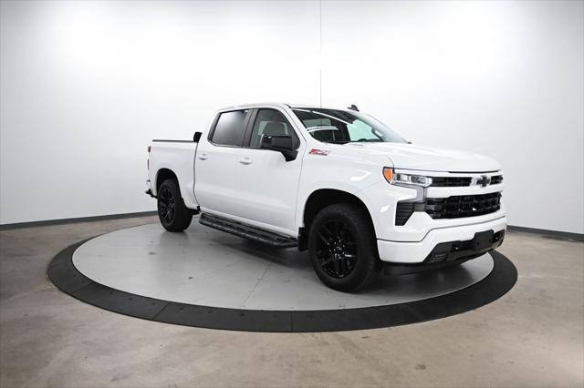 2022 Chevrolet Silverado 1500 4WD Crew Cab Short Bed RST