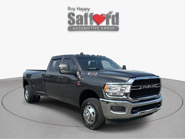 2024 RAM 3500 Tradesman Crew Cab 4x4 8 Box
