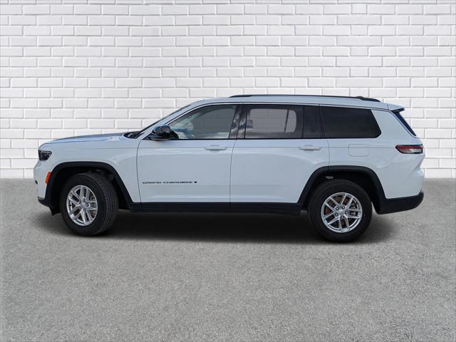 2023 Jeep Grand Cherokee L Laredo 4x2