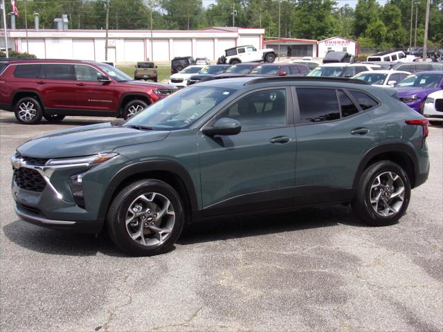 2025 Chevrolet Trax FWD LT