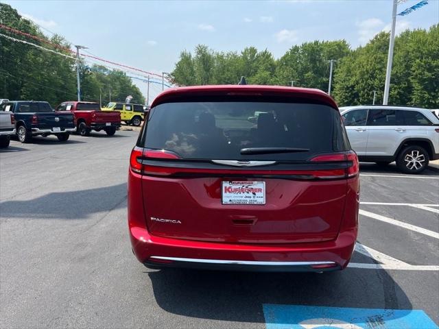 2025 Chrysler Pacifica PACIFICA SELECT