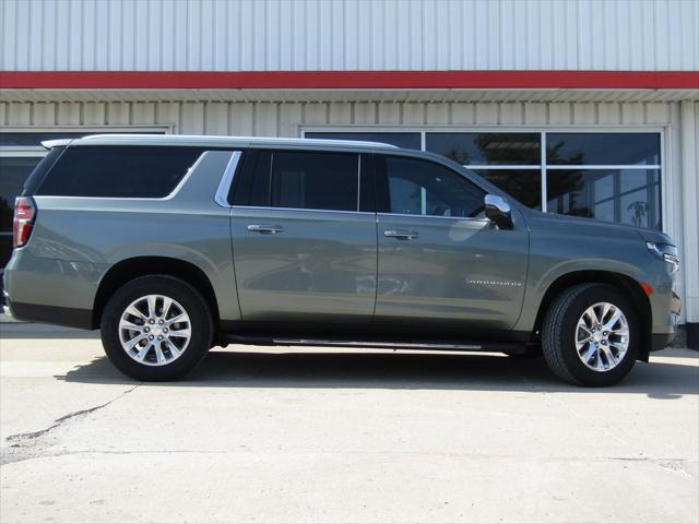 2023 Chevrolet Suburban 4WD Premier