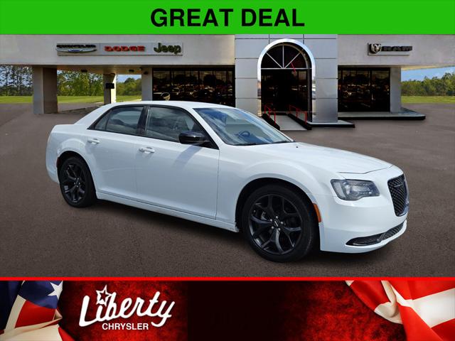 2022 Chrysler 300 Touring