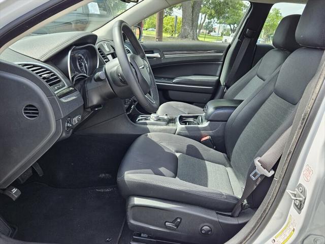 2022 Chrysler 300 Touring