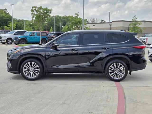 2022 Toyota Highlander Platinum