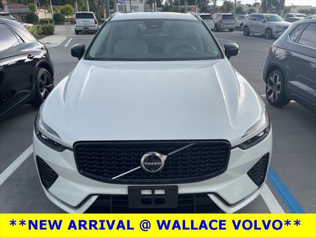2024 Volvo XC60 B5 Plus Dark Theme