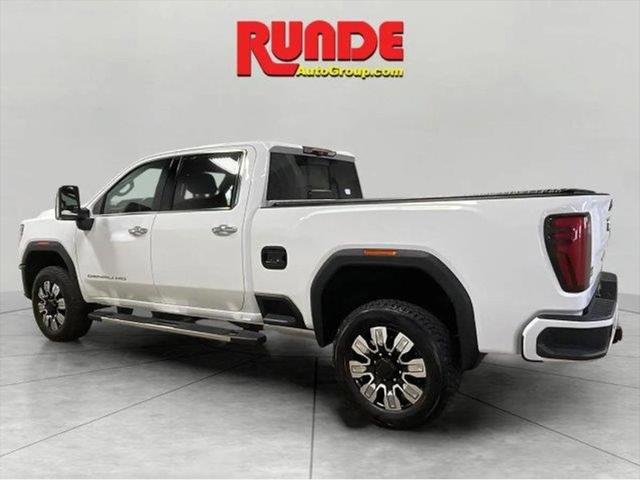 2024 GMC Sierra 2500HD 4WD Crew Cab Standard Bed Denali