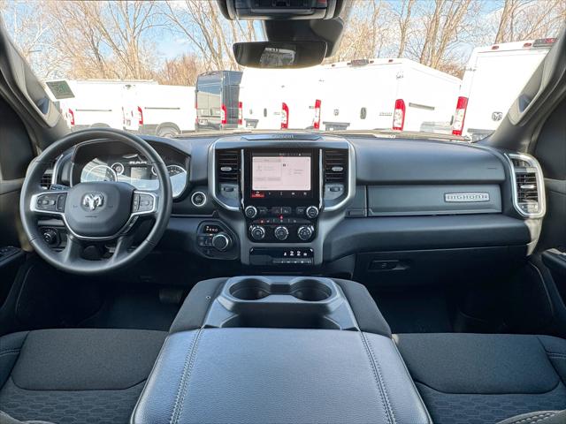 2025 Ram 1500 Big Horn Crew Cab 4x4 6'4" Box