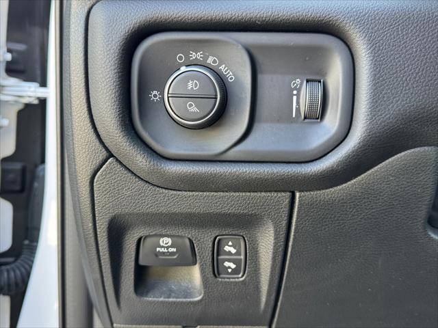 2025 Ram 1500 Big Horn Crew Cab 4x4 6'4" Box