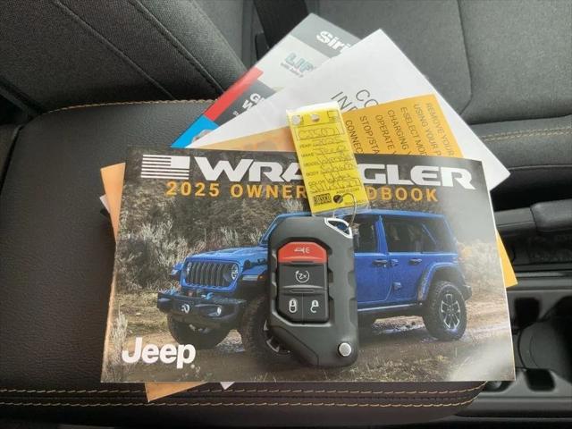 2025 Jeep Wrangler 4-Door Sahara 4x4