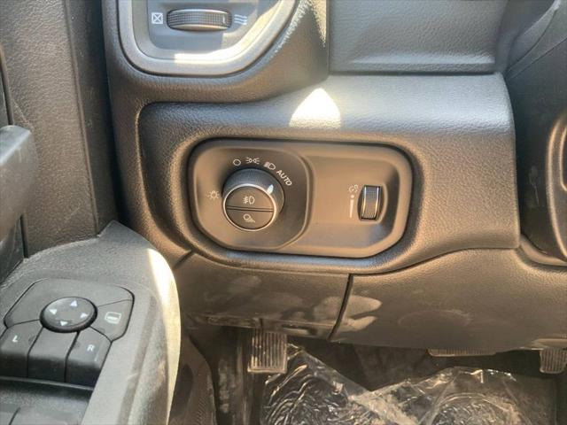 2025 Ram 2500 Tradesman Crew Cab 4x4 6'4" Box