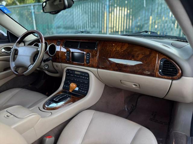 2003 Jaguar XK8 XK8